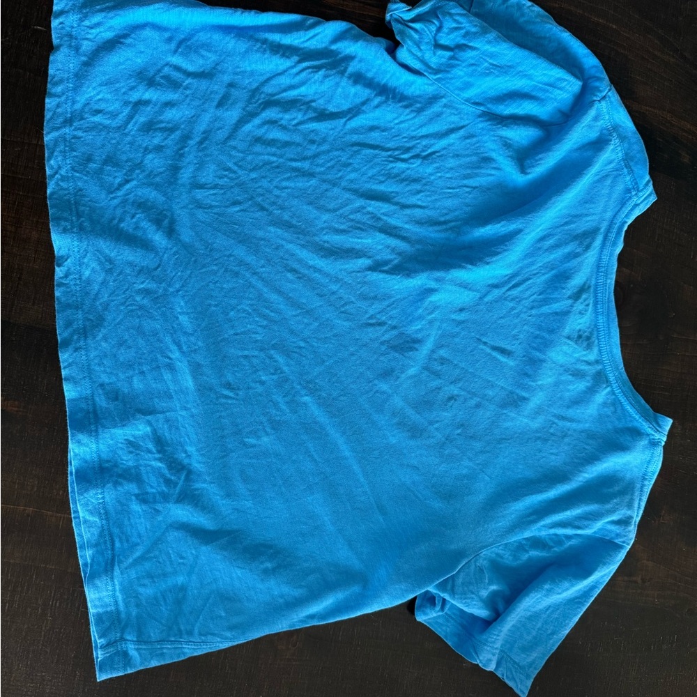 Athleta crop t, size large, color blue